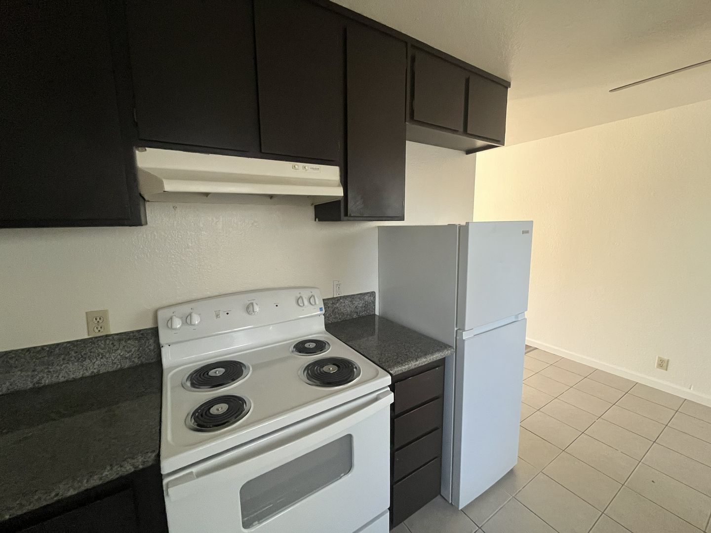 2856 Del Paso Blvd - Sacramento - California - 2 bed, 1 bath rental property