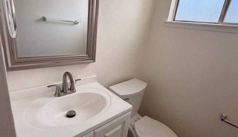 29163 Dixon Street - Hayward - California - 2 bed, 1 bath rental property