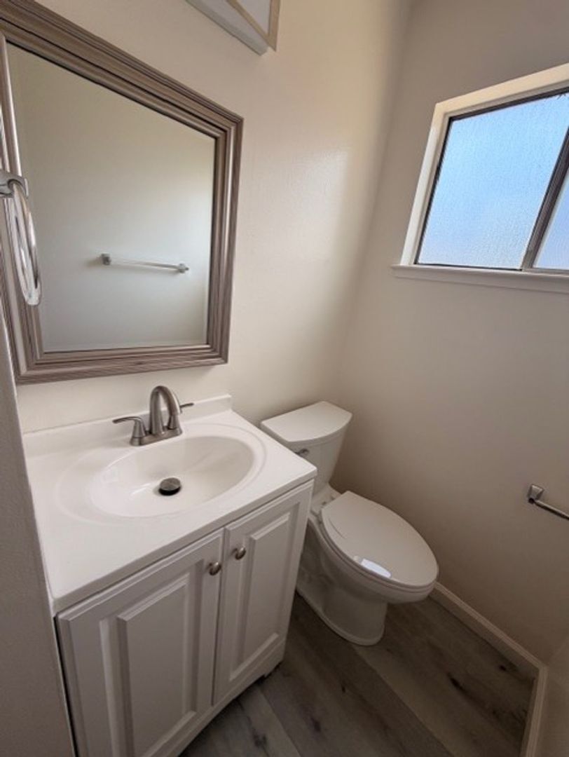 29163 Dixon Street - Hayward - California - 2 bed, 1 bath rental property
