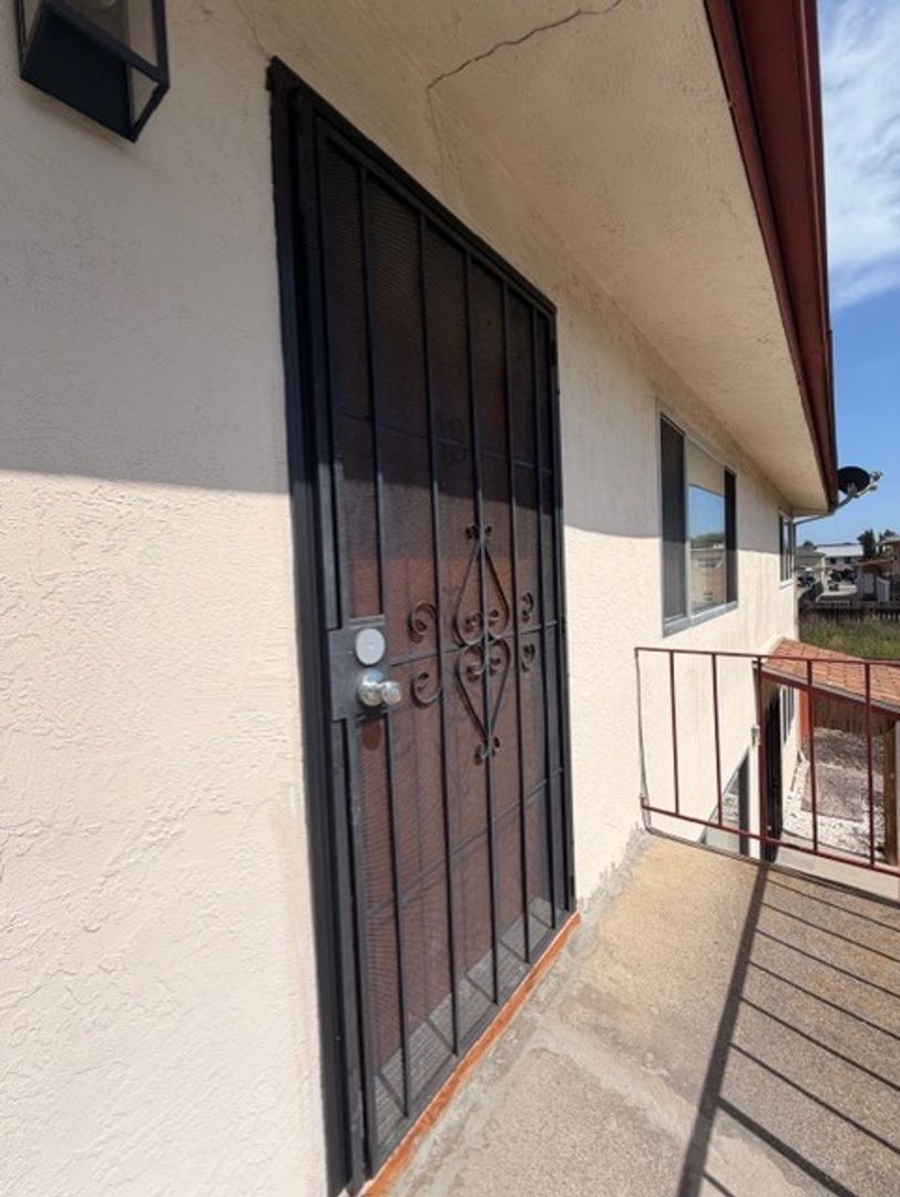 29163 Dixon Street - Hayward - California - 2 bed, 1 bath rental property