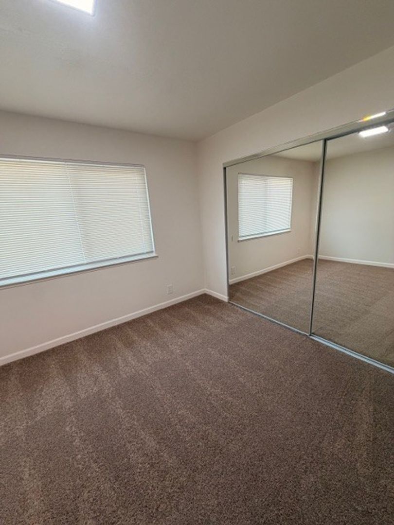 29163 Dixon Street - Hayward - California - 2 bed, 1 bath rental property