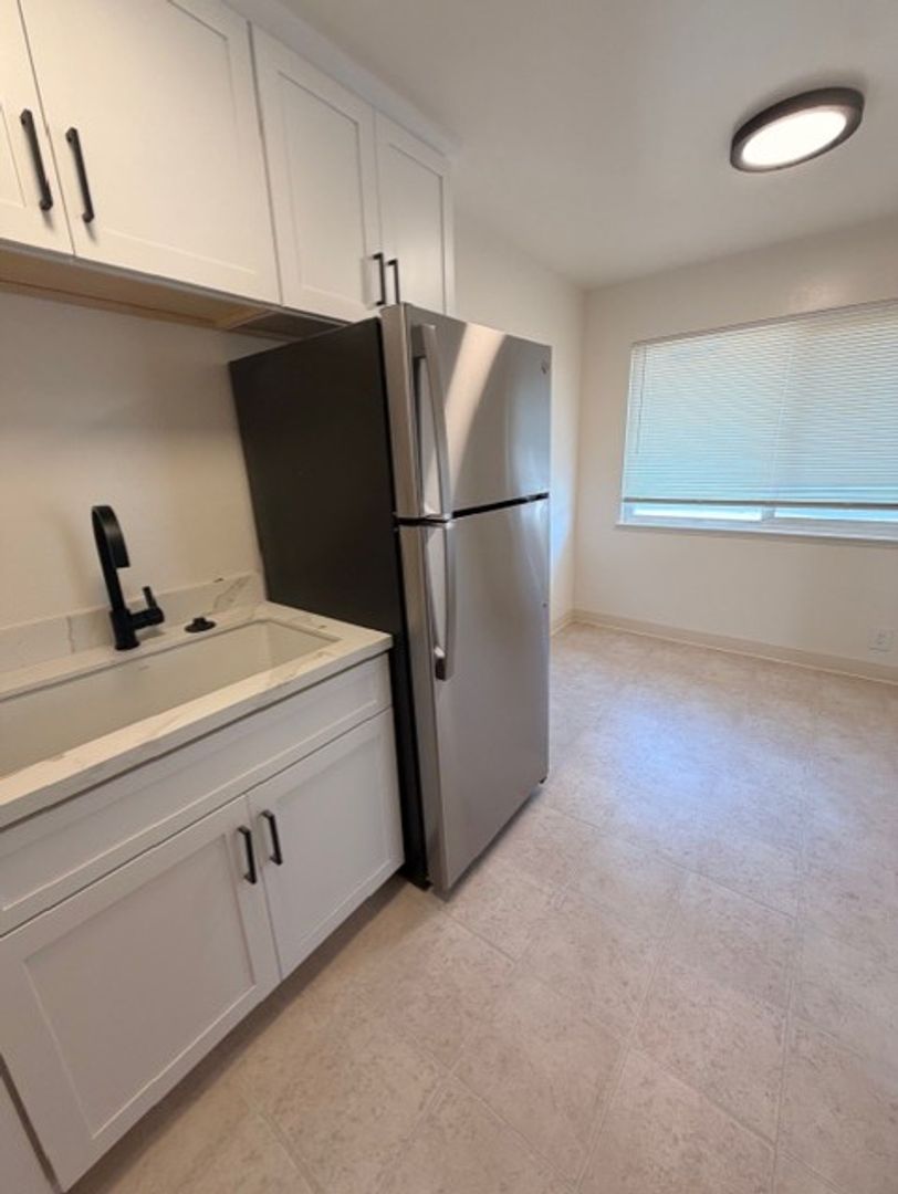 29163 Dixon Street - Hayward - California - 2 bed, 1 bath rental property
