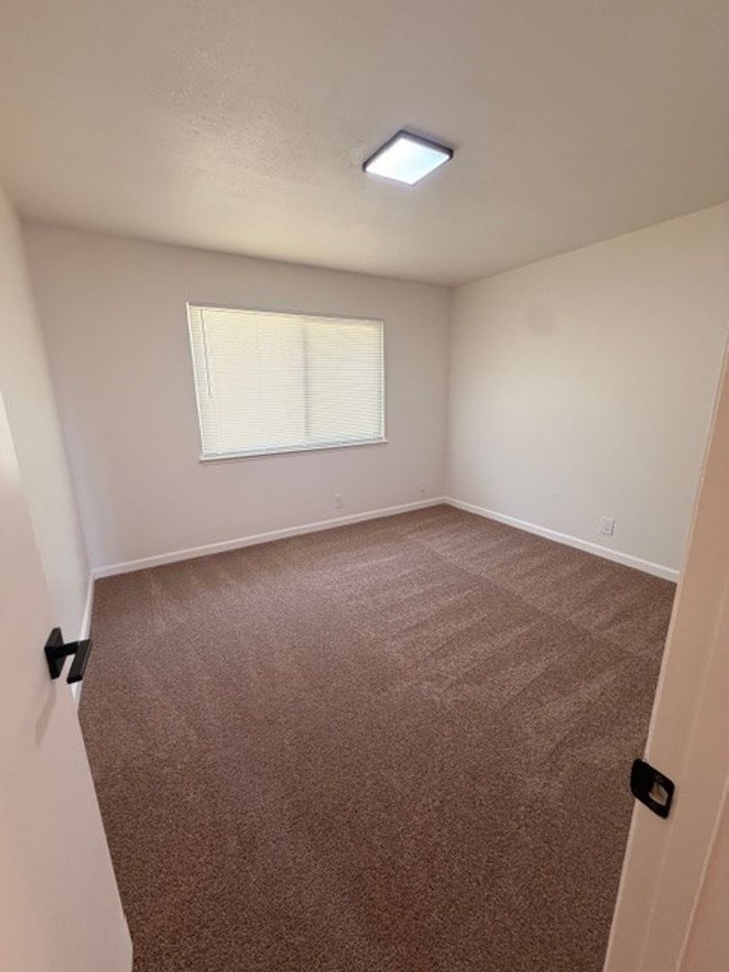 29163 Dixon Street - Hayward - California - 2 bed, 1 bath rental property