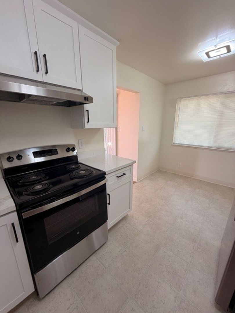 29163 Dixon Street - Hayward - California - 2 bed, 1 bath rental property