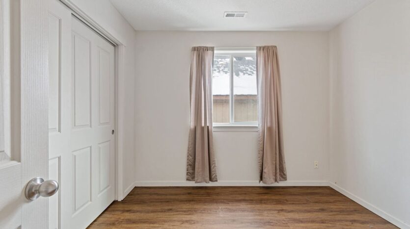 2934 SW Cascade Ave. Redmond, OR 97756 - Redmond - Oregon - 4 bed, 3 bath rental property