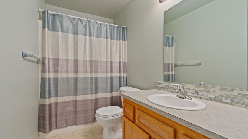 2934 SW Cascade Ave. Redmond, OR 97756 - Redmond - Oregon - 4 bed, 3 bath rental property