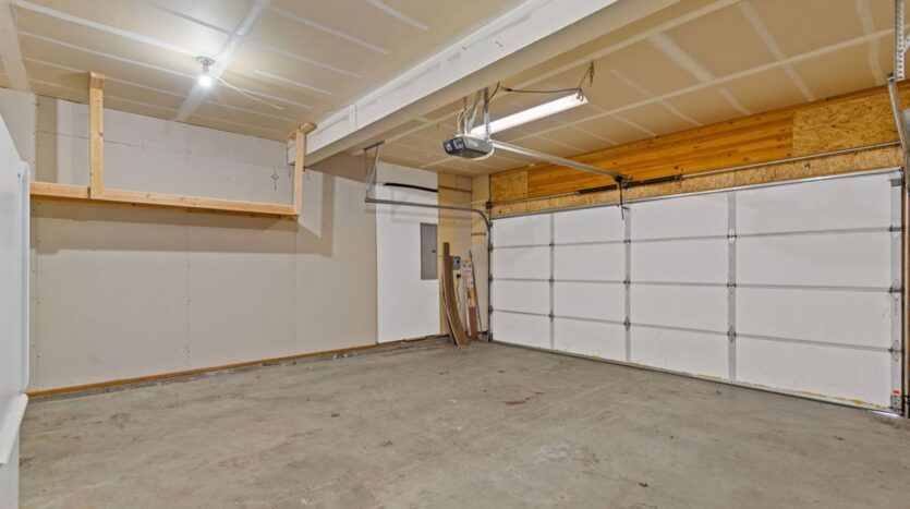 2934 SW Cascade Ave. Redmond, OR 97756 - Redmond - Oregon - 4 bed, 3 bath rental property