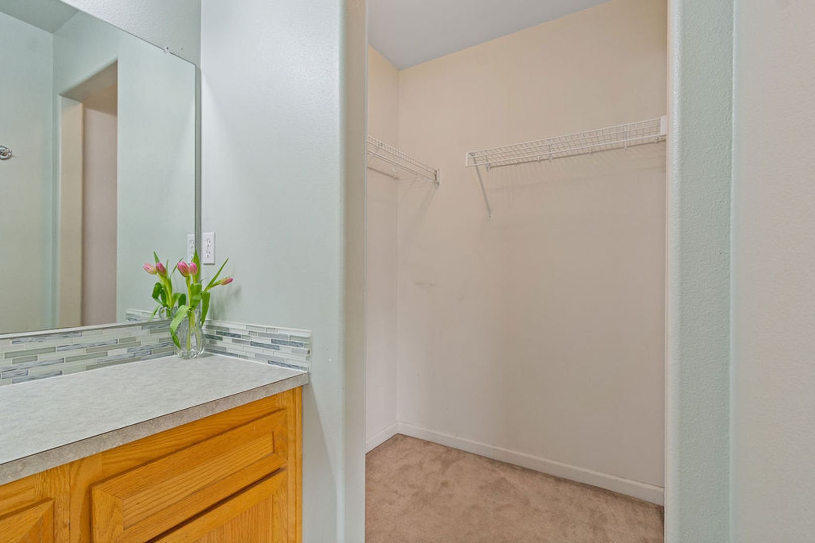 2934 SW Cascade Ave. Redmond, OR 97756 - Redmond - Oregon - 4 bed, 3 bath rental property