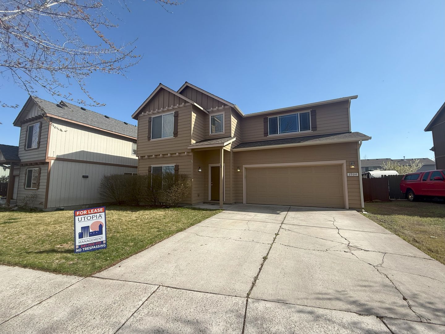 2934 SW Cascade Ave. Redmond, OR 97756 - Redmond - Oregon - 4 bed, 3 bath rental property