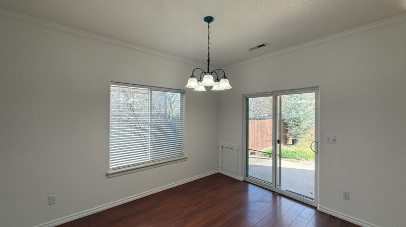 2934 SW Cascade Ave. Redmond, OR 97756 - Redmond - Oregon - 4 bed, 3 bath rental property