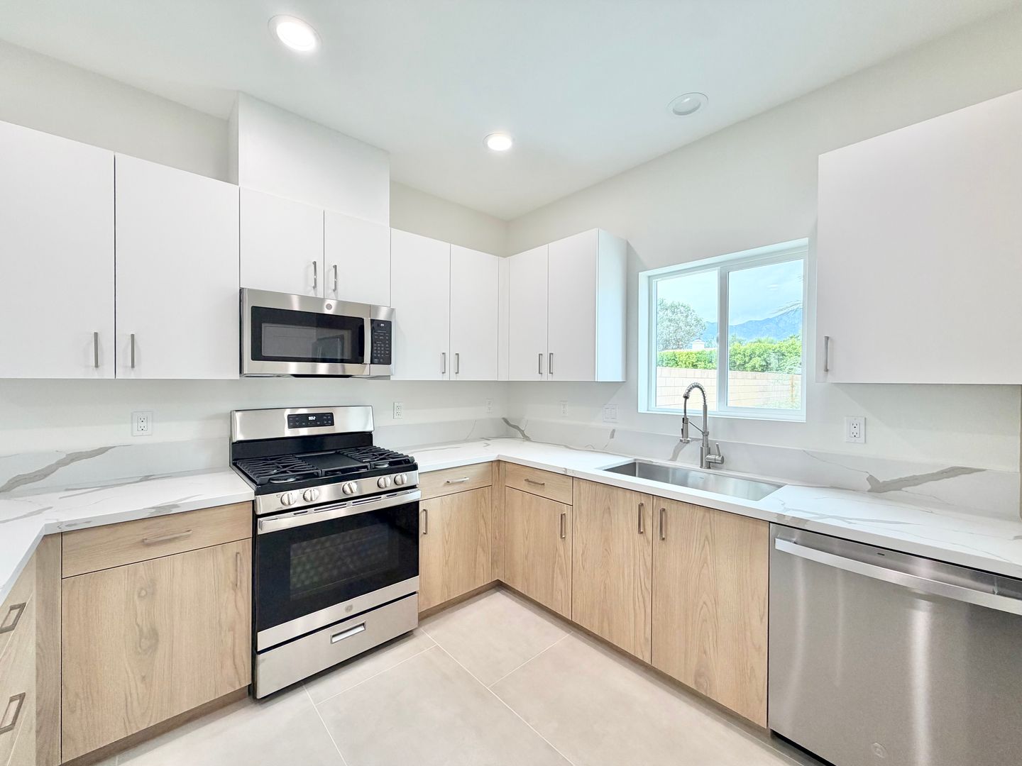 30125 - 30127 Avenida Juarez - 30125 - Cathedral City - California - 4 bed, 3 bath rental property