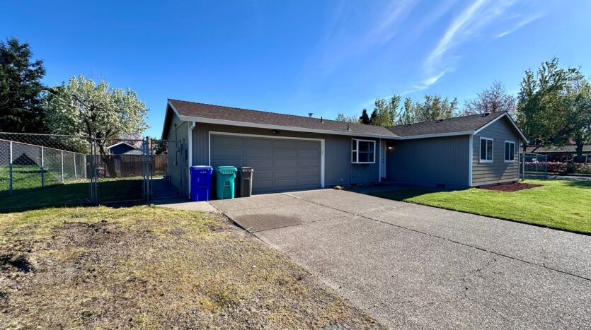 3025 NE 29th St - Gresham - Oregon - 3 bed, 1 bath rental property