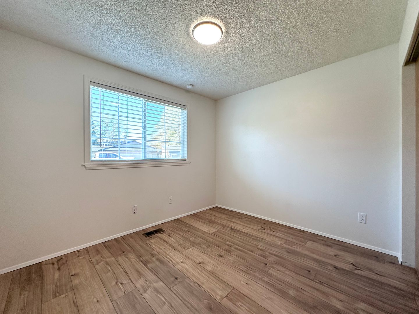 3025 NE 29th St - Gresham - Oregon - 3 bed, 1 bath rental property