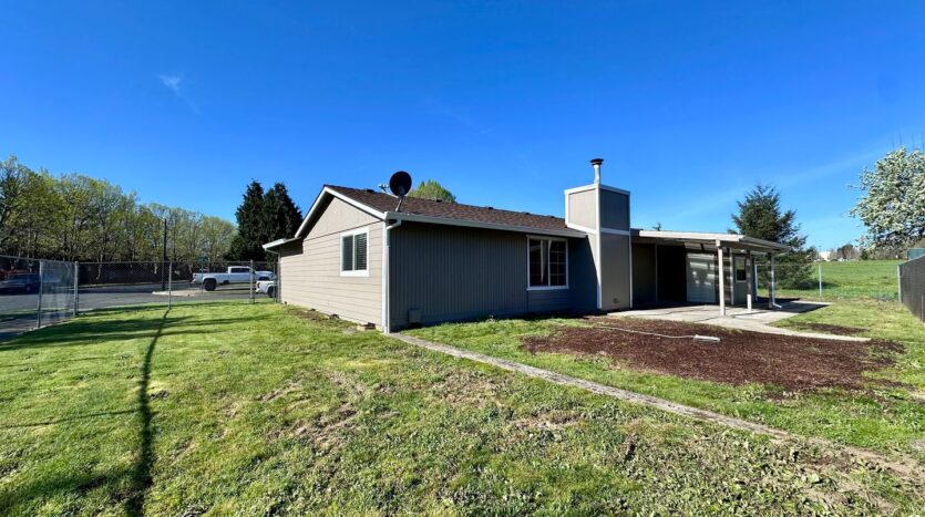 3025 NE 29th St - Gresham - Oregon - 3 bed, 1 bath rental property