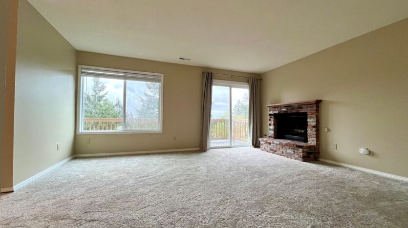 304-310 Cervantes Cir - Lake Oswego - Oregon - 3 bed, 2 bath rental property