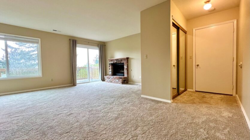 304-310 Cervantes Cir - Lake Oswego - Oregon - 3 bed, 2 bath rental property