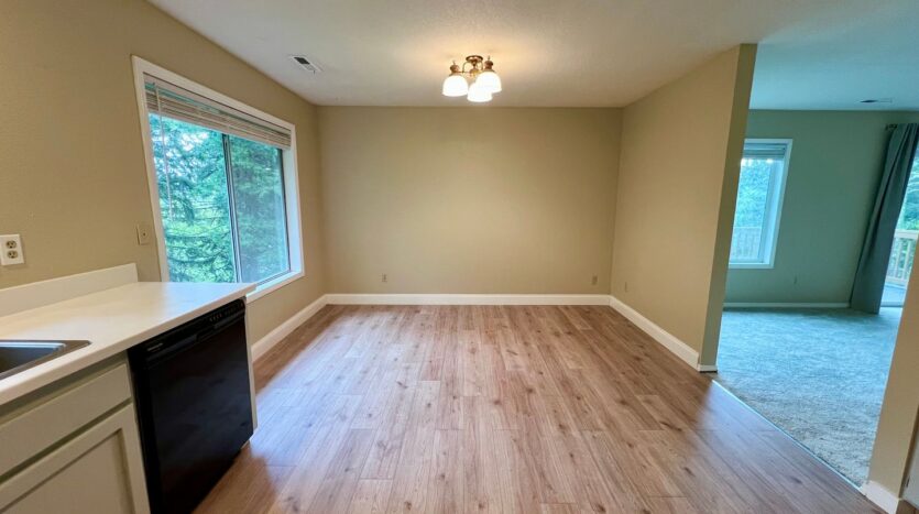 304-310 Cervantes Cir - Lake Oswego - Oregon - 3 bed, 2 bath rental property
