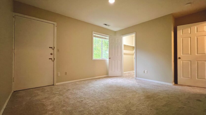 304-310 Cervantes Cir - Lake Oswego - Oregon - 3 bed, 2 bath rental property