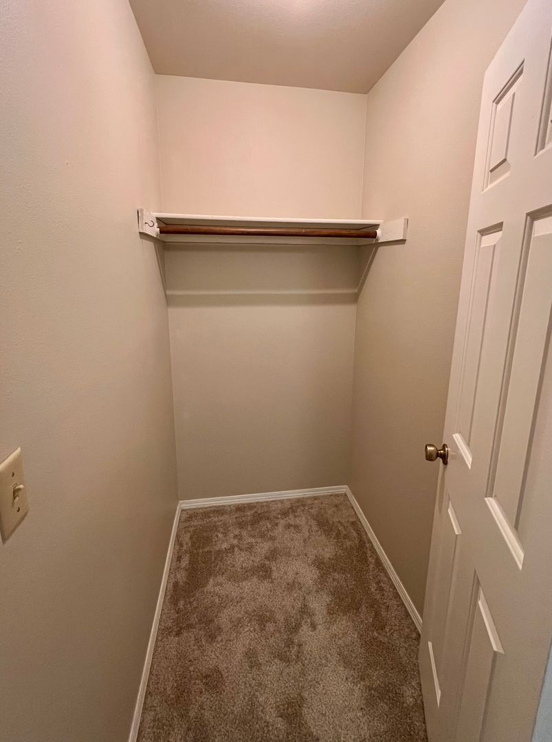 304-310 Cervantes Cir - Lake Oswego - Oregon - 3 bed, 2 bath rental property