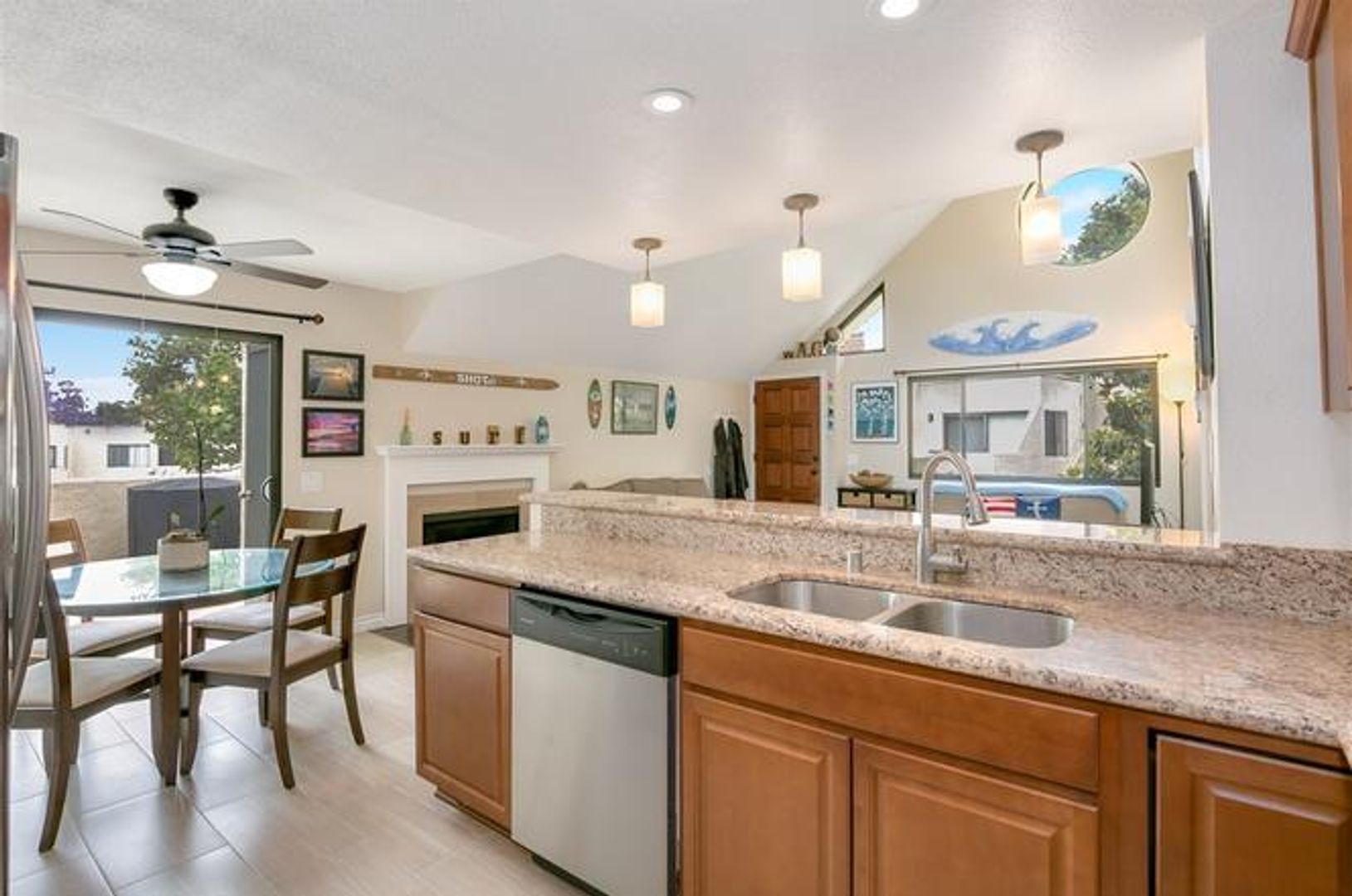 333 N. Melrose Drive Unit F - Vista - California - 1 bed, 1 bath rental property