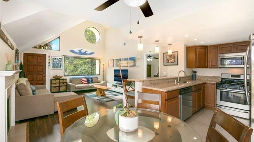 333 N. Melrose Drive Unit F - Vista - California - 1 bed, 1 bath rental property