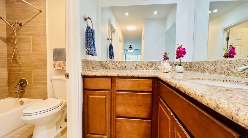 333 N. Melrose Drive Unit F - Vista - California - 1 bed, 1 bath rental property