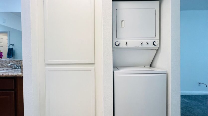 333 N. Melrose Drive Unit F - Vista - California - 1 bed, 1 bath rental property