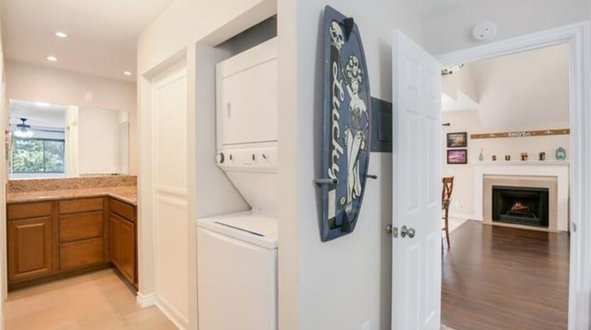 333 N. Melrose Drive Unit F - Vista - California - 1 bed, 1 bath rental property