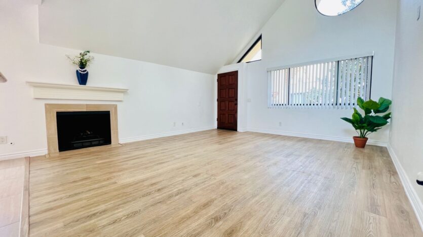 333 N. Melrose Drive Unit F - Vista - California - 1 bed, 1 bath rental property