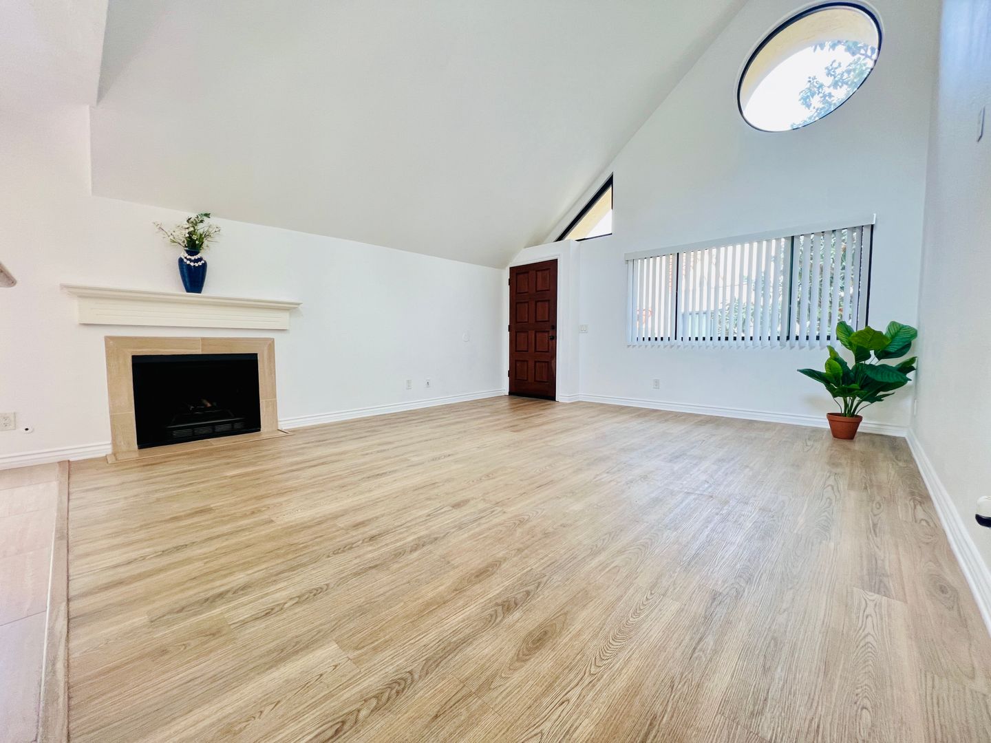 333 N. Melrose Drive Unit F - Vista - California - 1 bed, 1 bath rental property