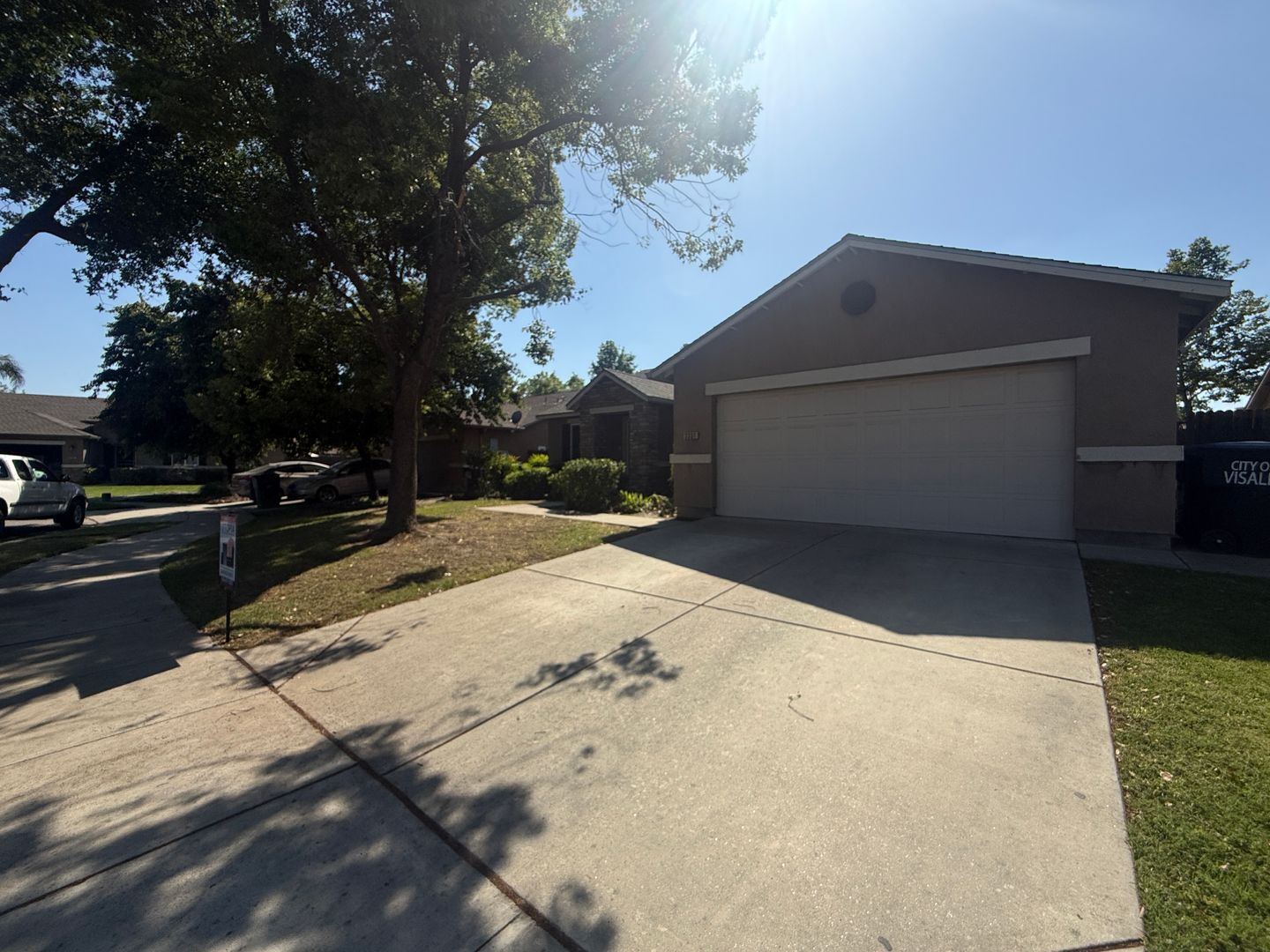 3331 N. Linda Vista St - Visalia - California - 3 bed, 2 bath rental property