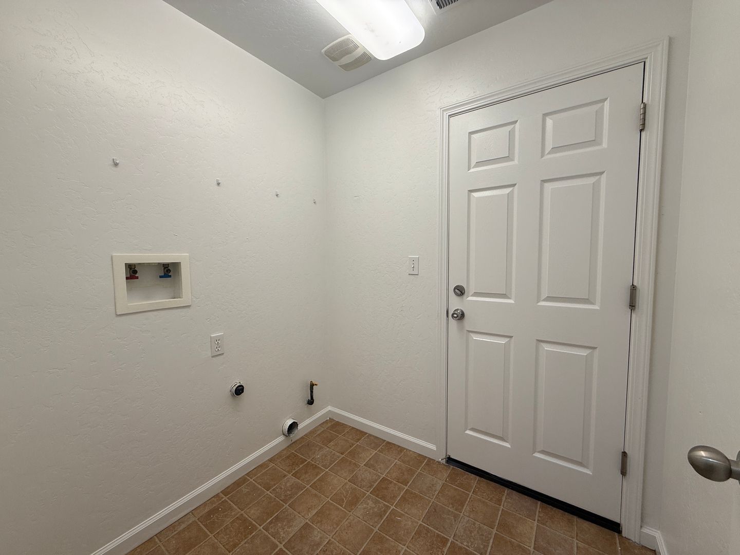 3331 N. Linda Vista St - Visalia - California - 3 bed, 2 bath rental property