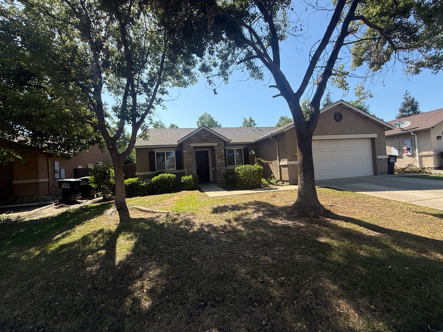 3331 N. Linda Vista St - Visalia - California - 3 bed, 2 bath rental property