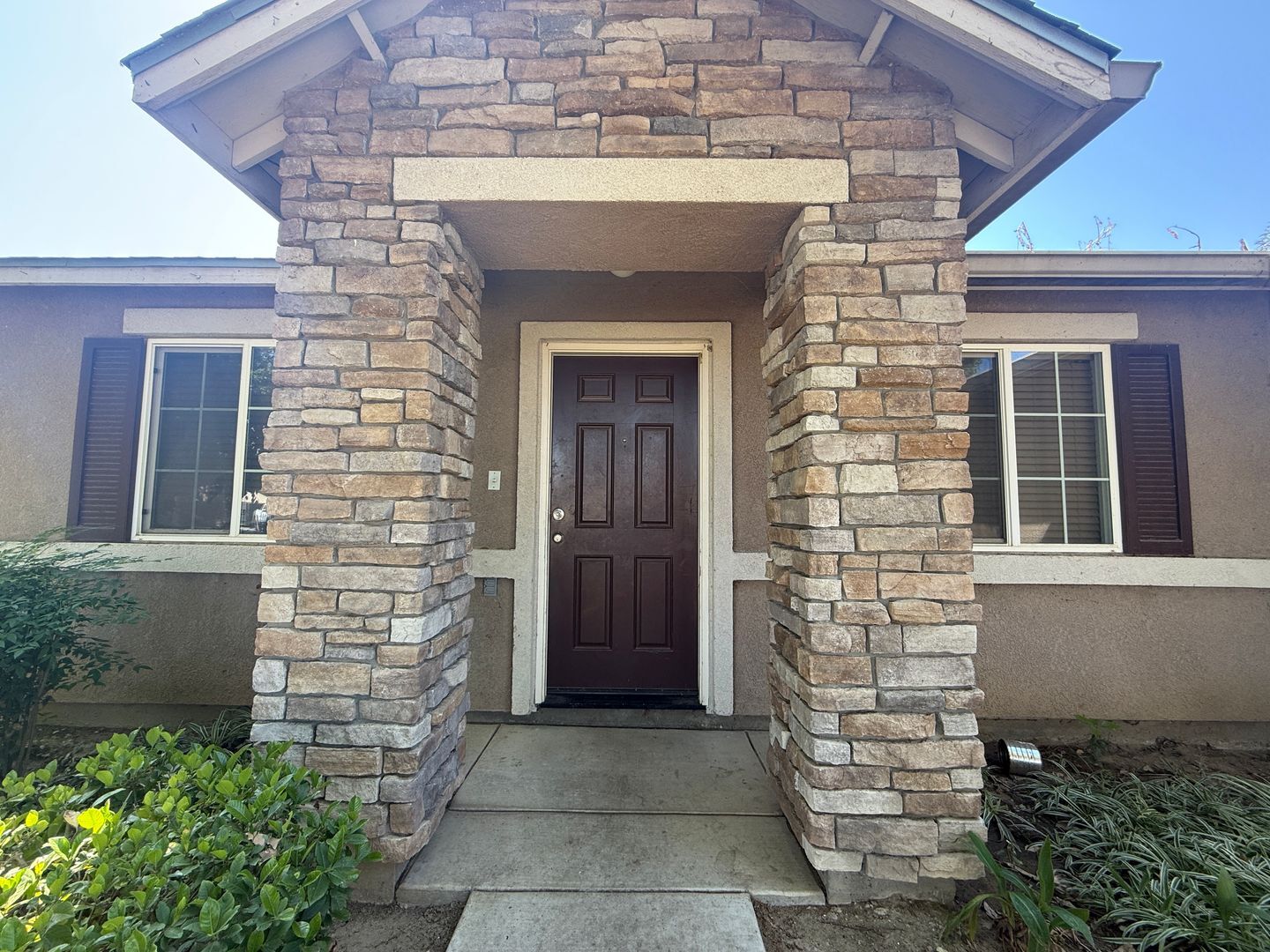 3331 N. Linda Vista St - Visalia - California - 3 bed, 2 bath rental property
