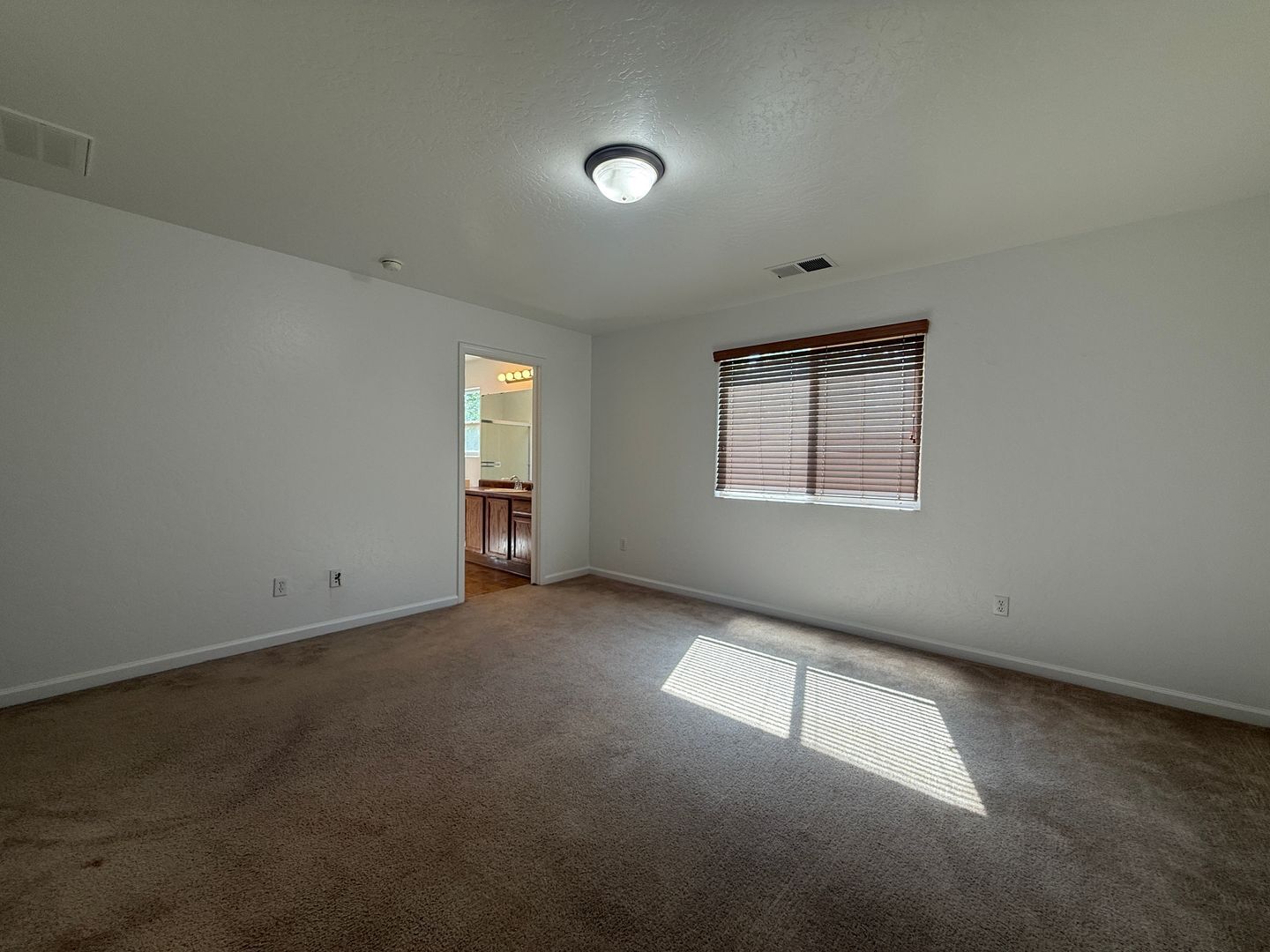 3331 N. Linda Vista St - Visalia - California - 3 bed, 2 bath rental property