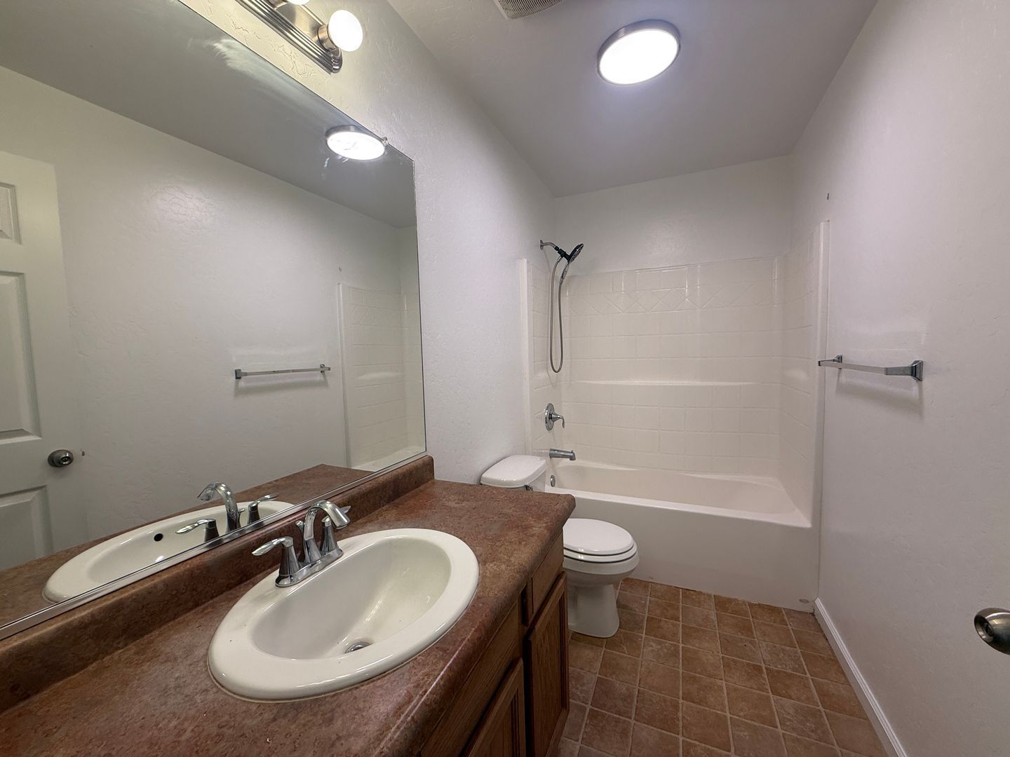 3331 N. Linda Vista St - Visalia - California - 3 bed, 2 bath rental property