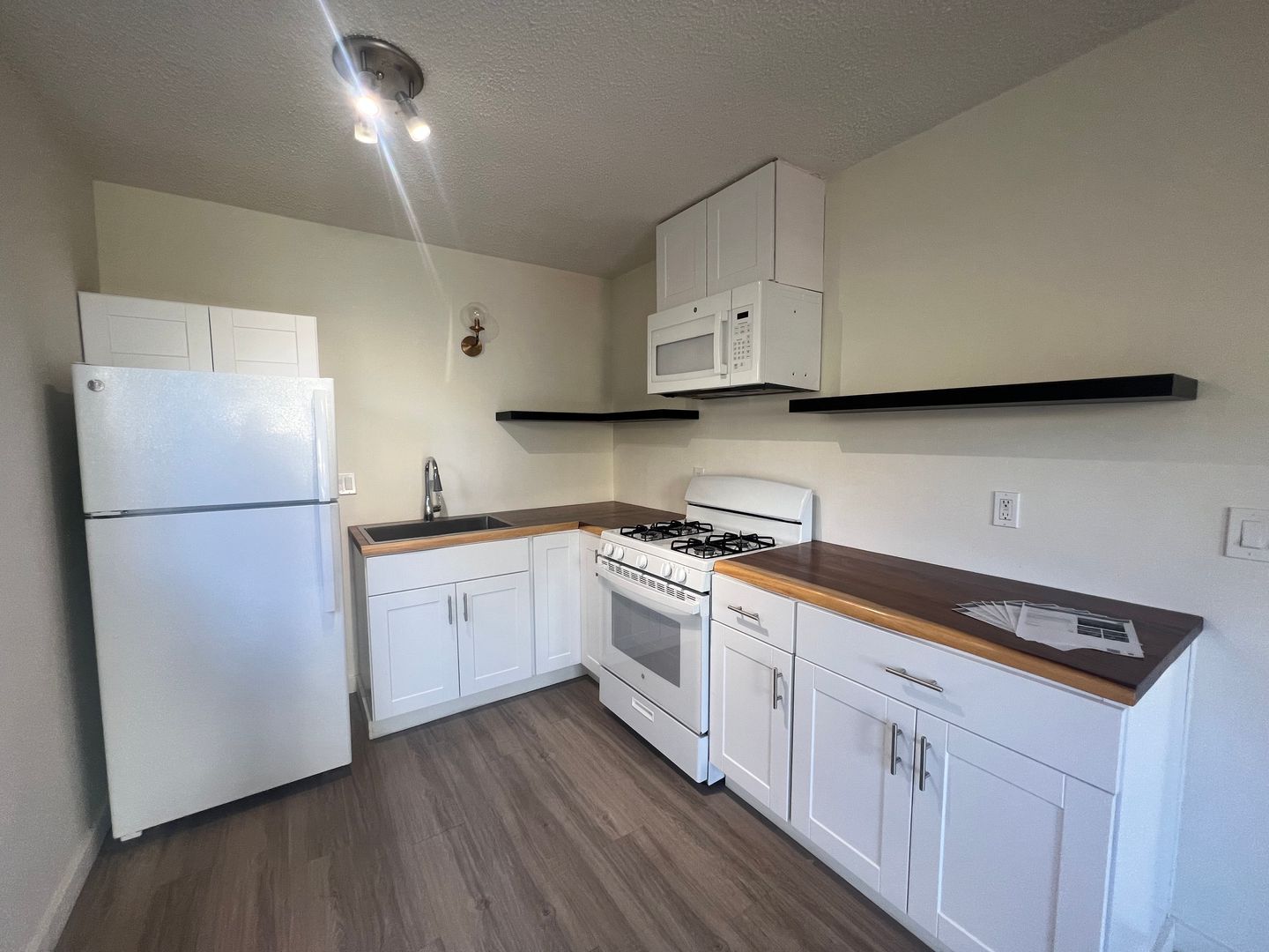 343 Playa Del Sur - San Diego - California - 1 bed, 1 bath rental property