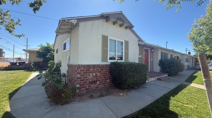 37938 Palm Vista Ave - Palmdale - California - 3 bed, 1 bath rental property