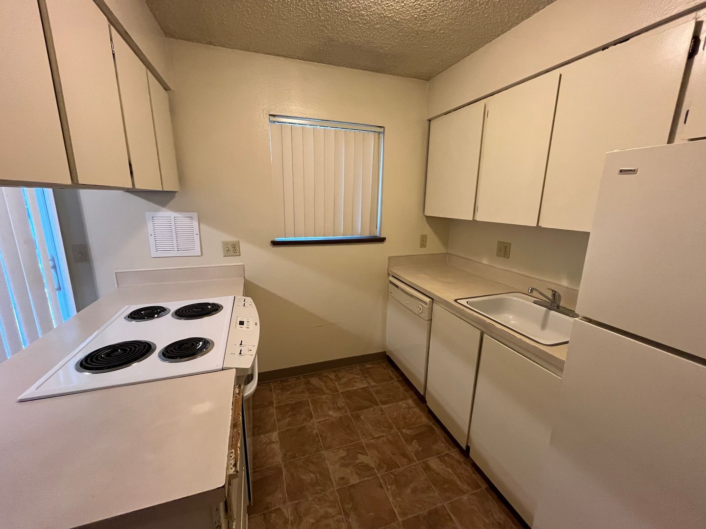 37950 HWY 26 - #16 - Sandy - Oregon - 2 bed, 1 bath rental property