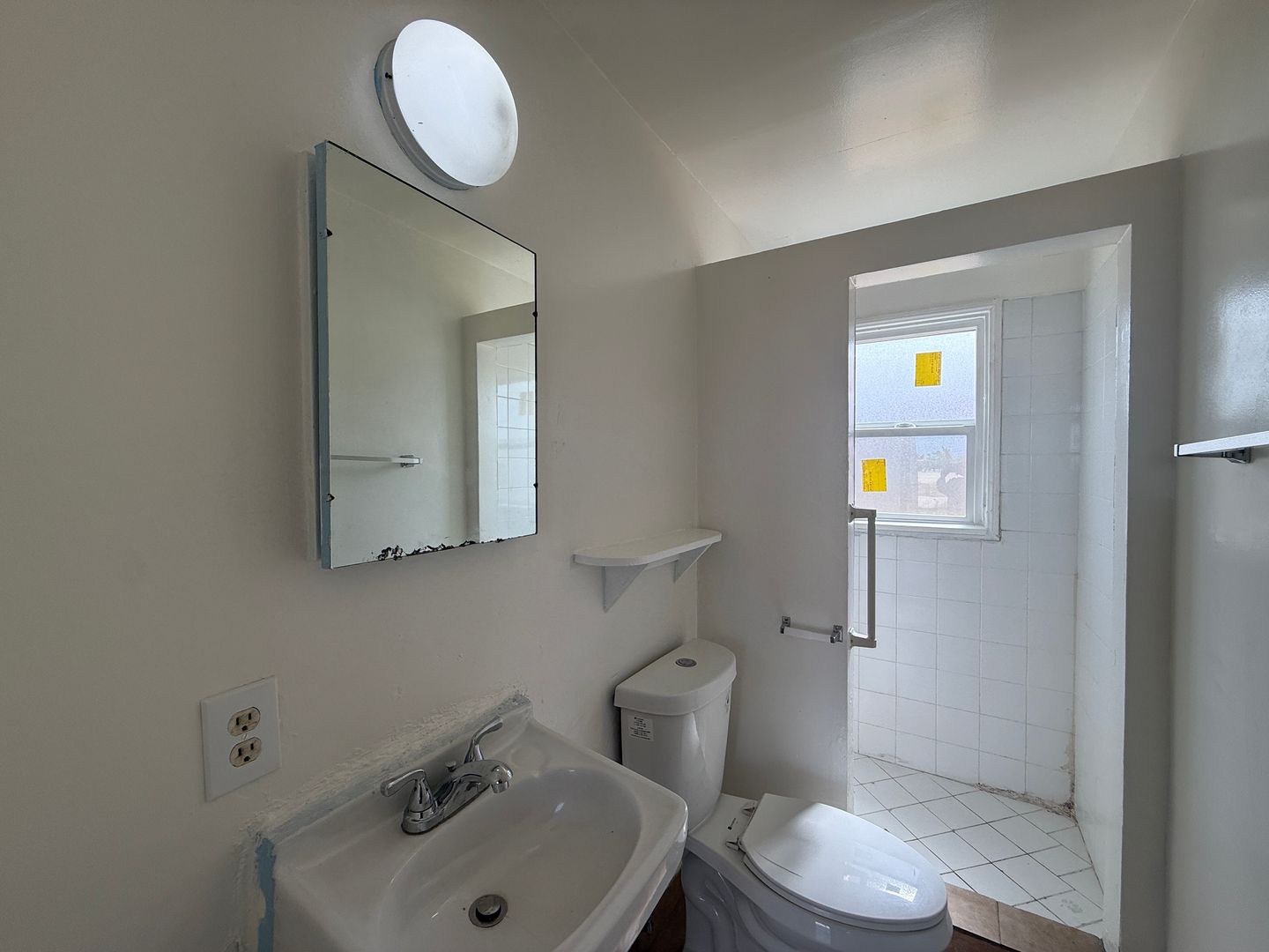 38717 6th St. East - Palmdale - California - 1 bath rental property