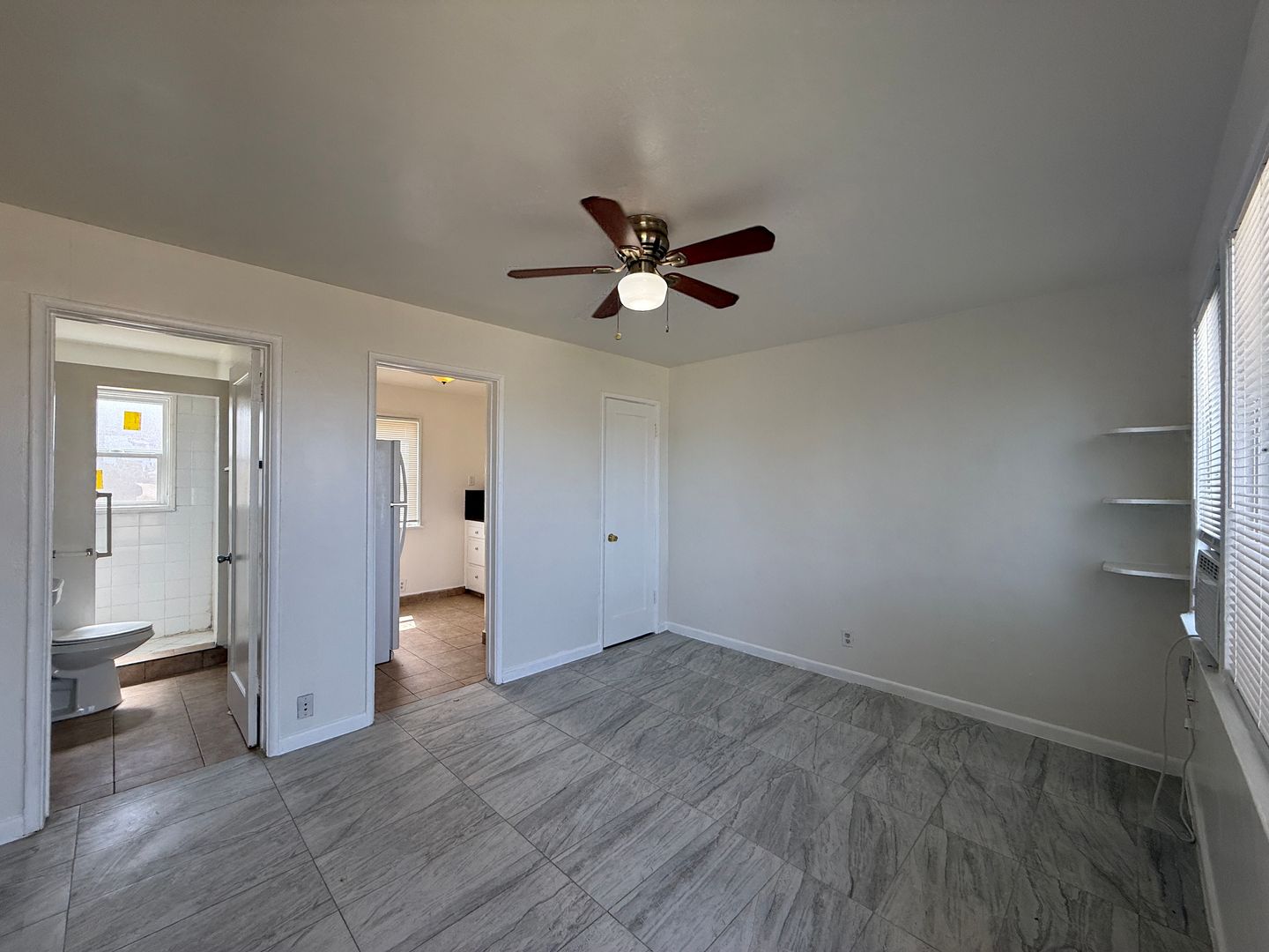 38717 6th St. East - Palmdale - California - 1 bath rental property