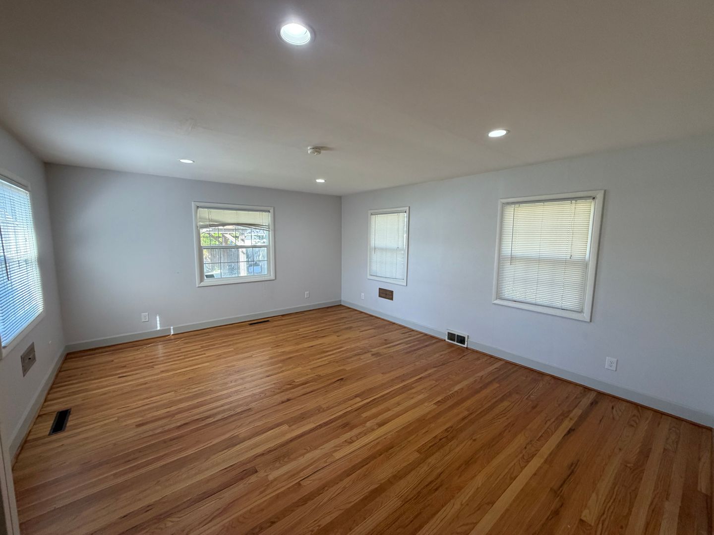 4102 N Verde St - Tacoma - Washington - 2 bed, 1.5 bath rental property