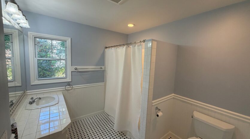 4102 N Verde St - Tacoma - Washington - 2 bed, 1.5 bath rental property
