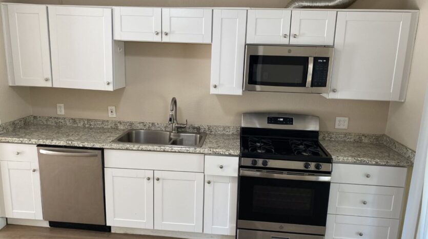 412 Alameda Ave - Chowchilla - California - 2 bed, 1 bath rental property