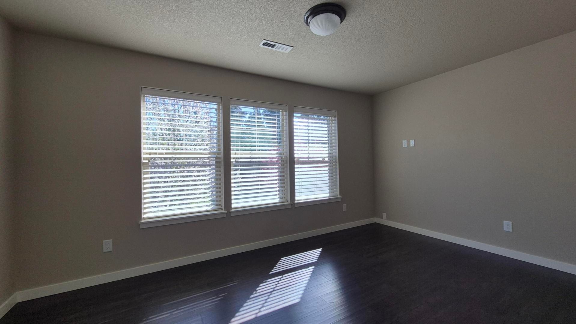 4231 NE 157th Ct - Vancouver - Washington - 3 bed, 2.5 bath rental property