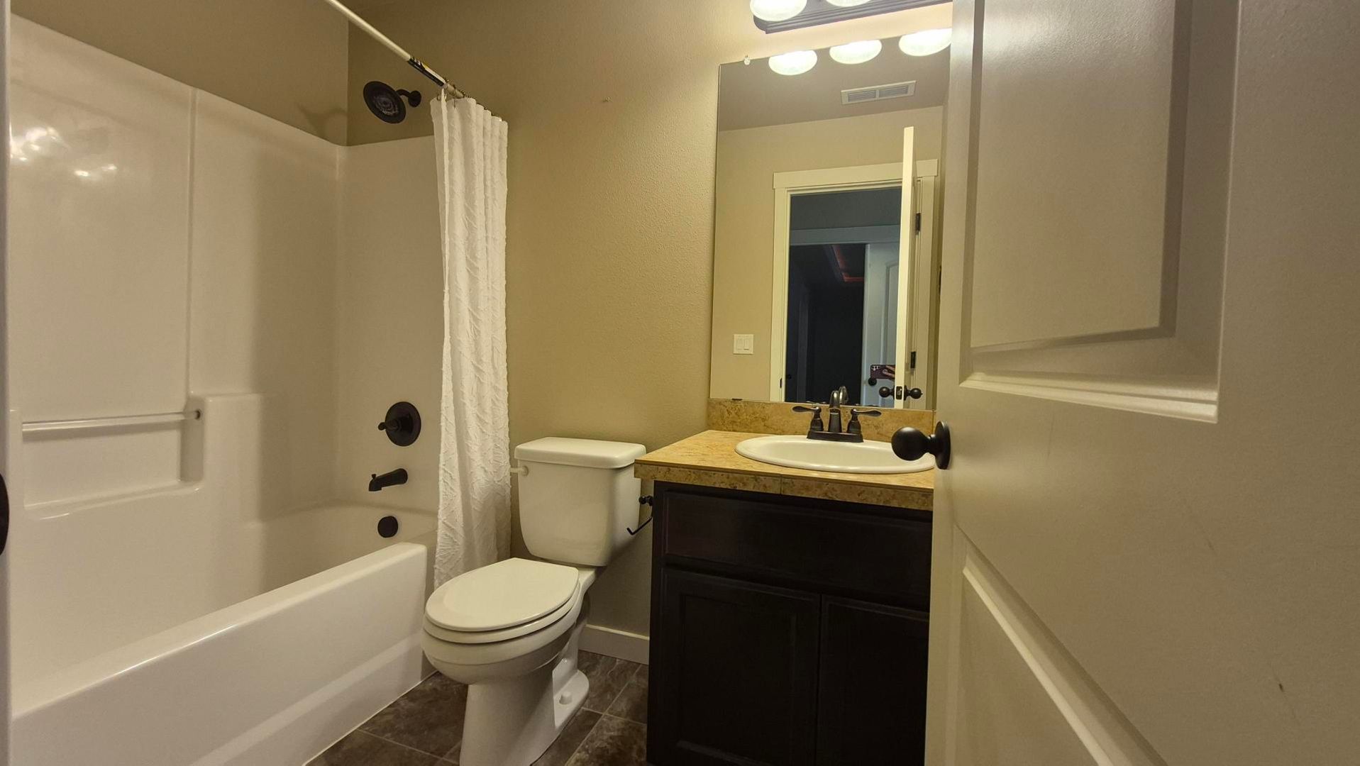 4231 NE 157th Ct - Vancouver - Washington - 3 bed, 2.5 bath rental property