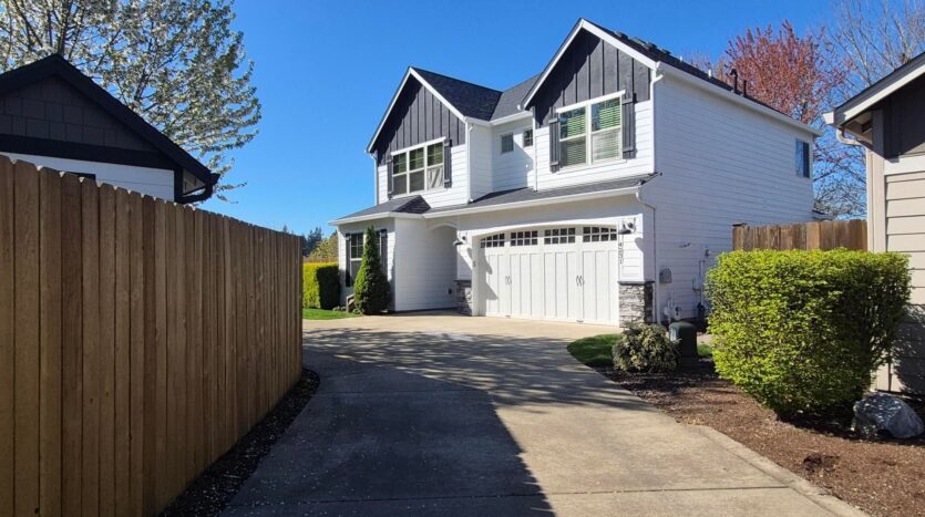 4231 NE 157th Ct - Vancouver - Washington - 3 bed, 2.5 bath rental property