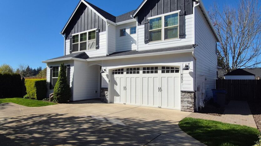 4231 NE 157th Ct - Vancouver - Washington - 3 bed, 2.5 bath rental property