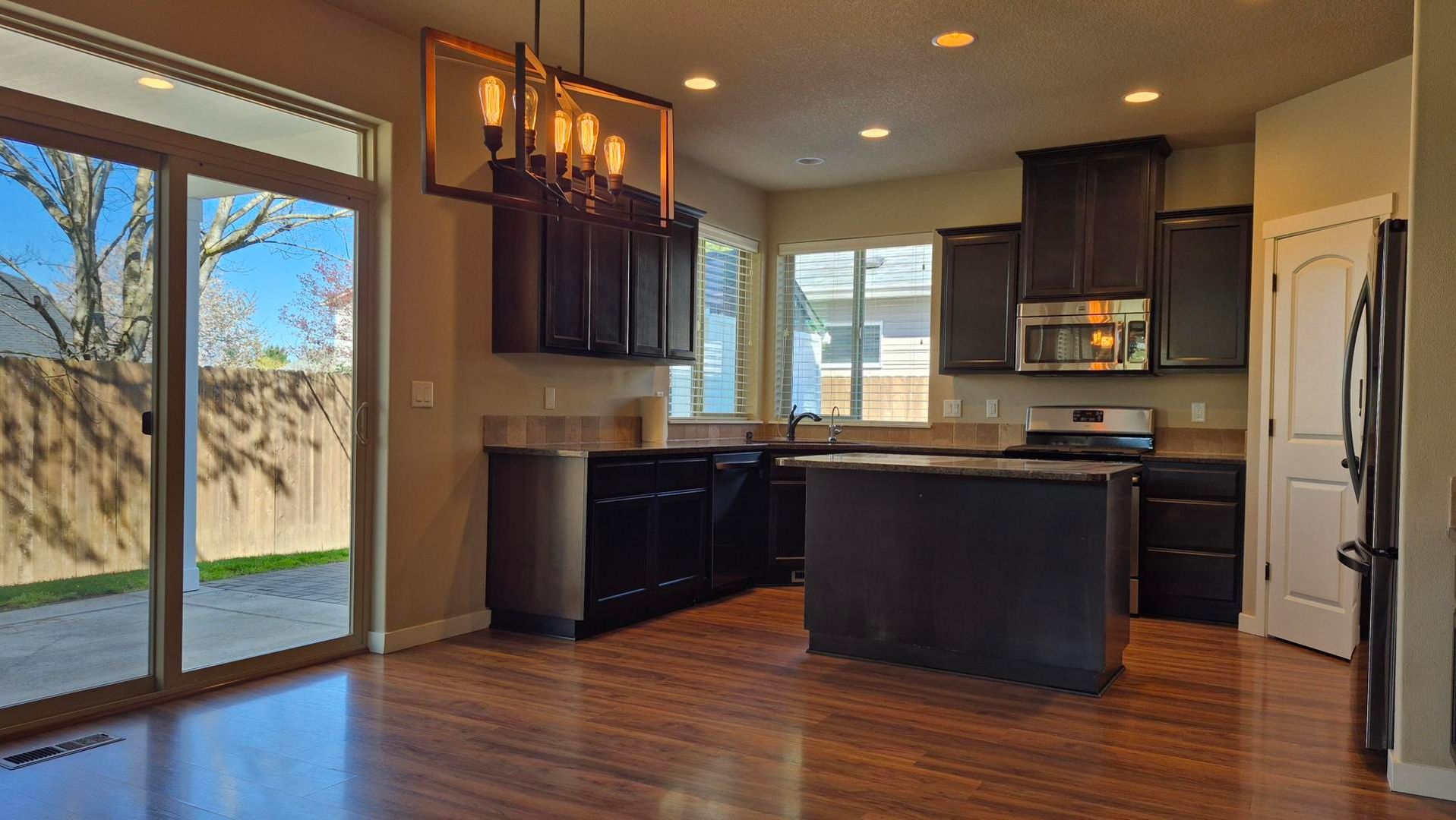 4231 NE 157th Ct - Vancouver - Washington - 3 bed, 2.5 bath rental property