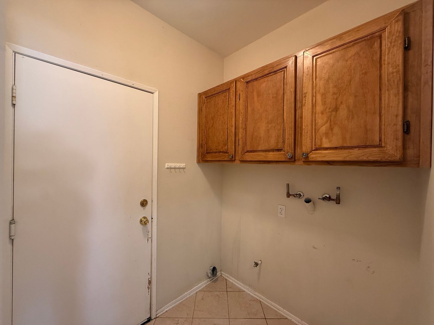 42472 Plains Dr. - Lancaster - California - 4 bed, 2 bath rental property